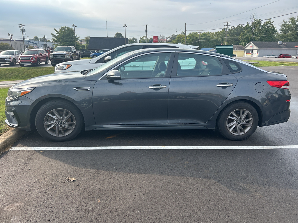 2020 Kia Optima LX photo 4