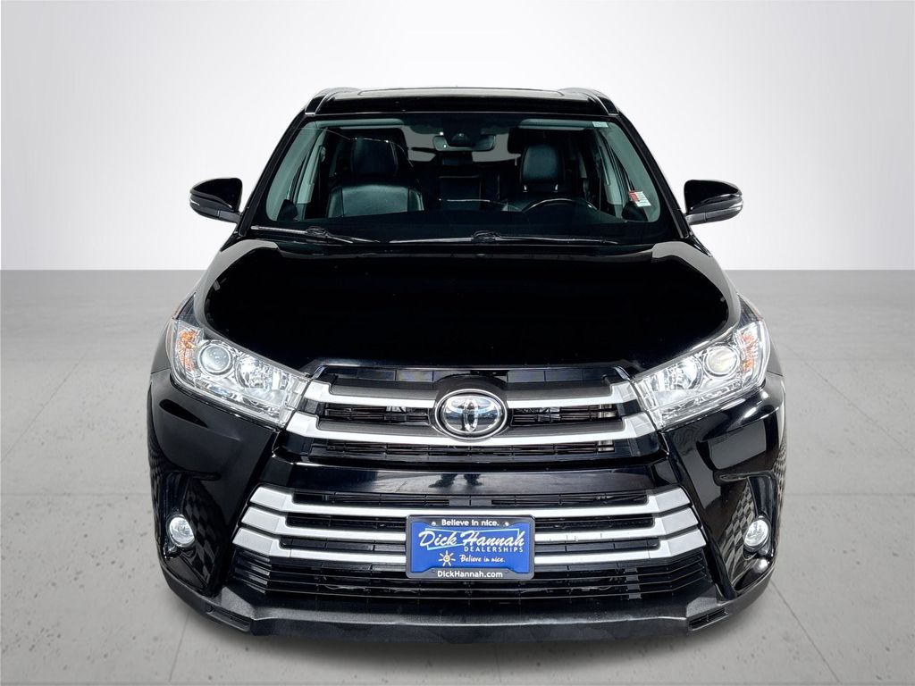 2019 Toyota Highlander XLE photo 2