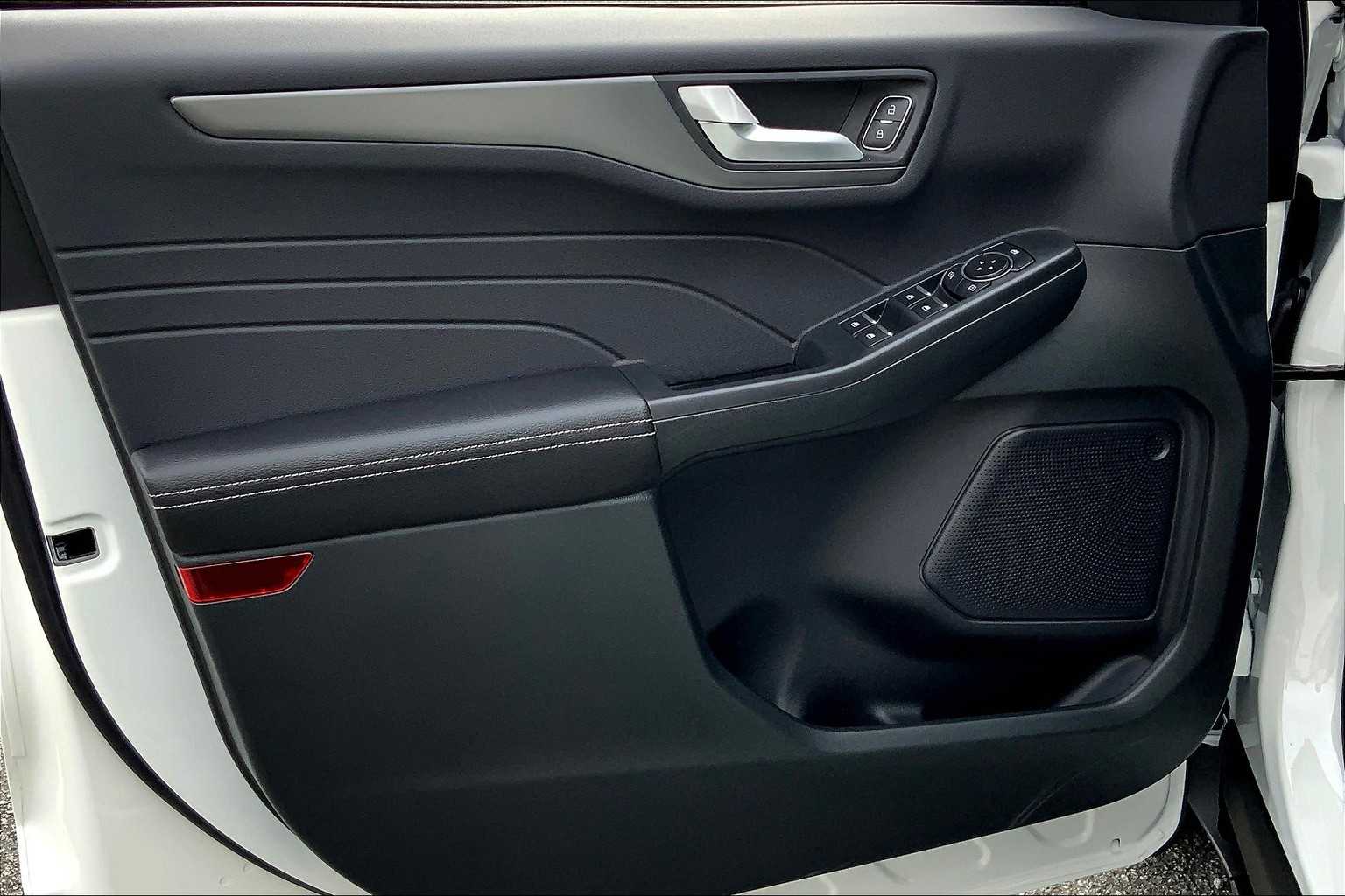 2025 Ford Escape SEL Plug-In Hybrid photo 10
