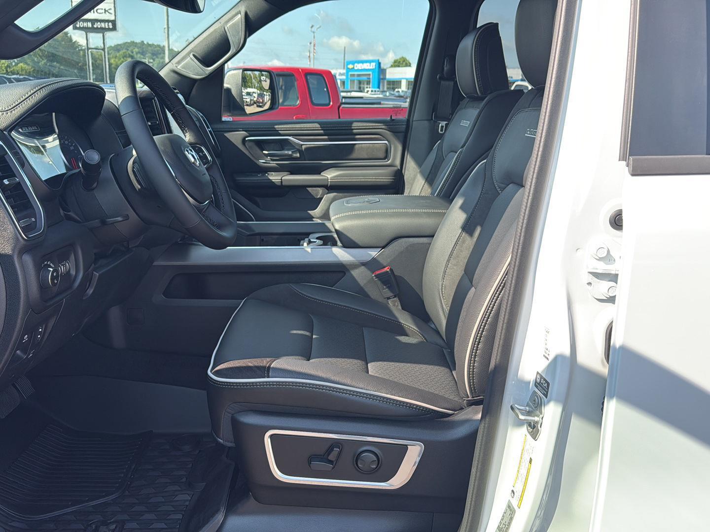2026 Ram 1500 Laramie photo 18