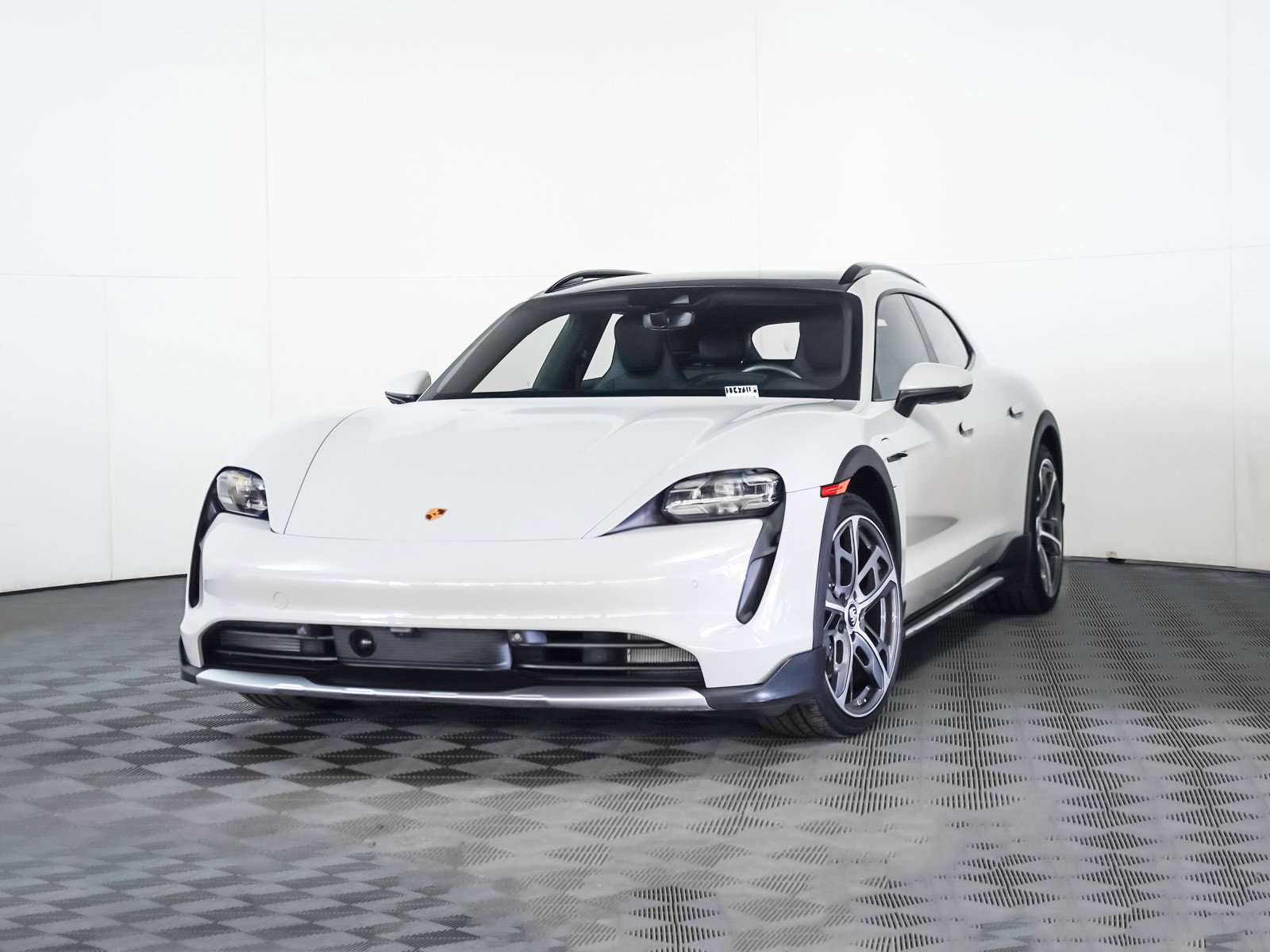 2024 Porsche Taycan Base's photo