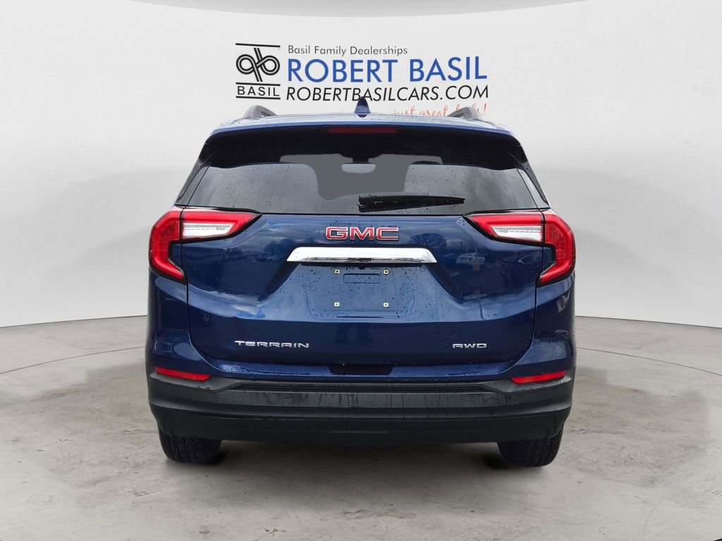 2022 Gmc Terrain SLE photo 3