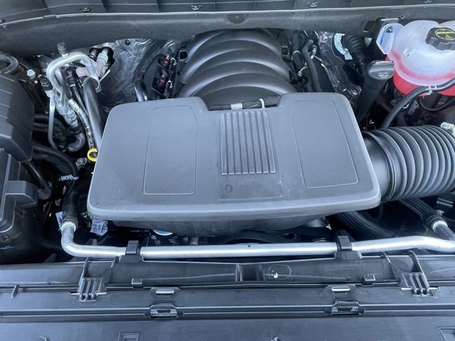 2025 Chevrolet Suburban LS photo 22