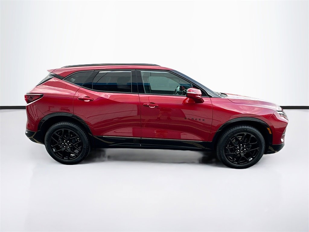 2025 Chevrolet Blazer RS photo 8