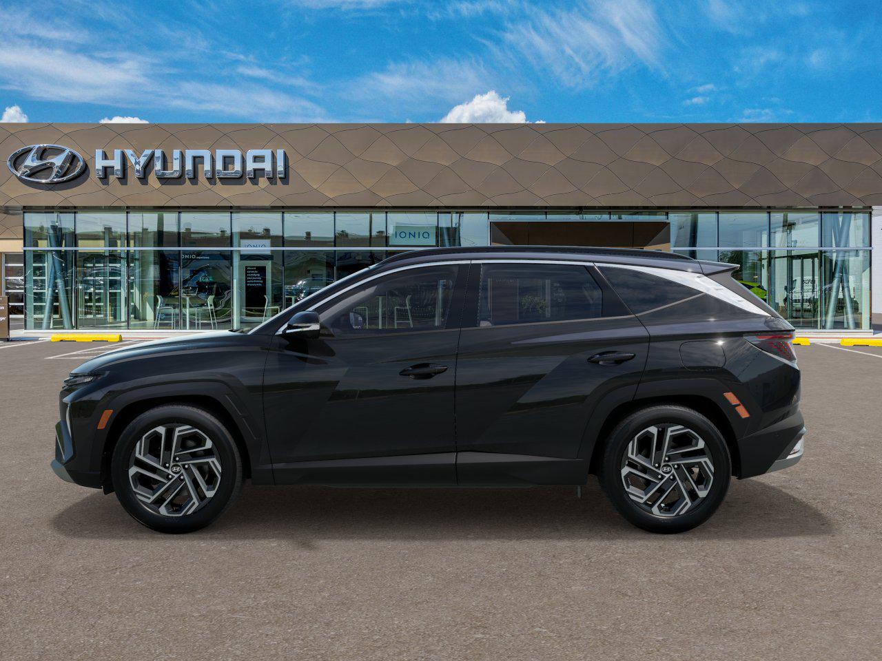 2025 Hyundai Tucson Hybrid Limited photo 3