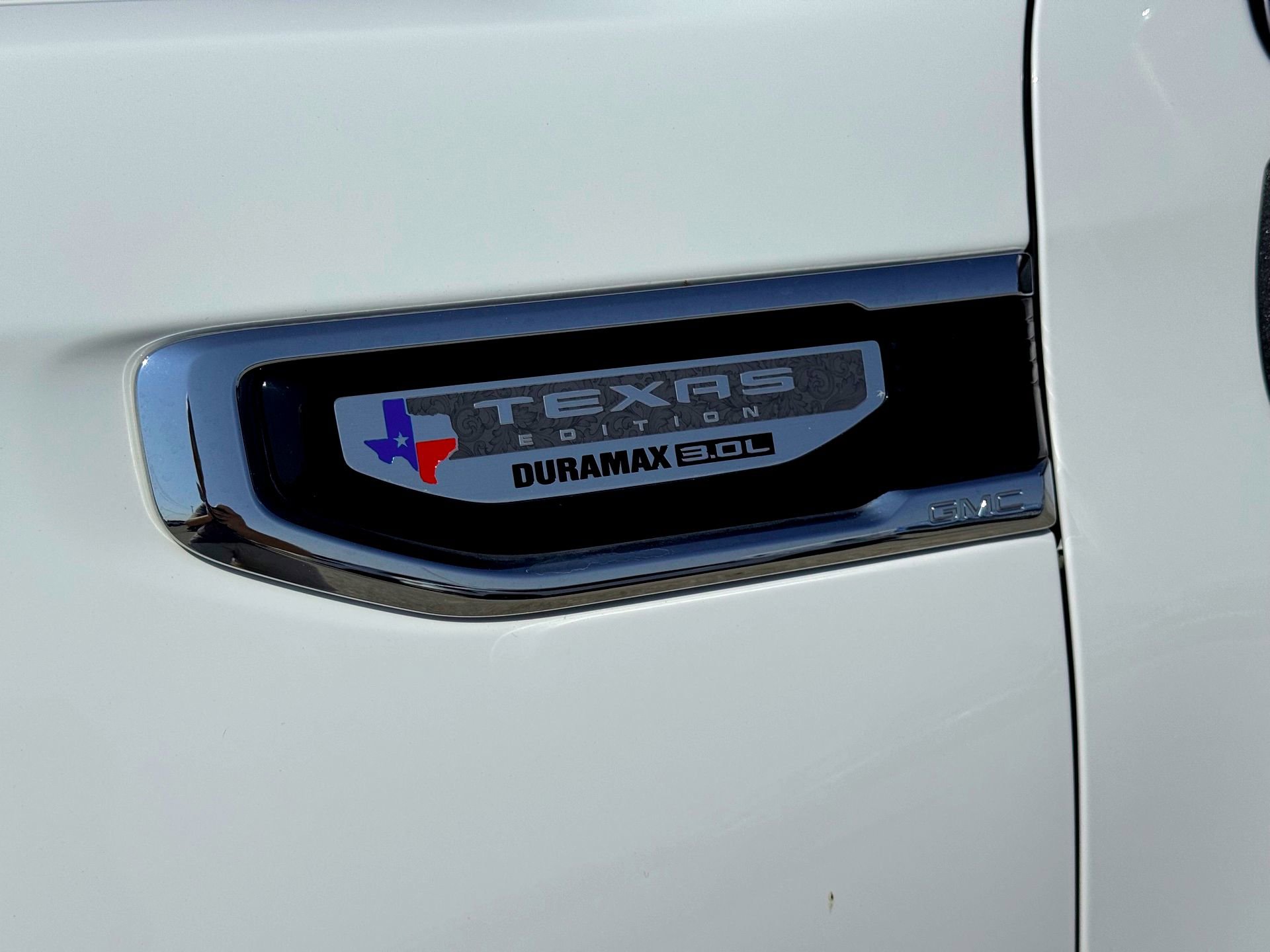 2022 Gmc Sierra 1500 SLT photo 3