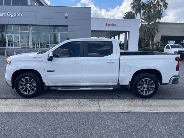 2024 Chevrolet Silverado 1500 LT photo 4