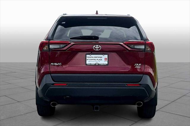2022 Toyota RAV4 XLE Premium photo 3