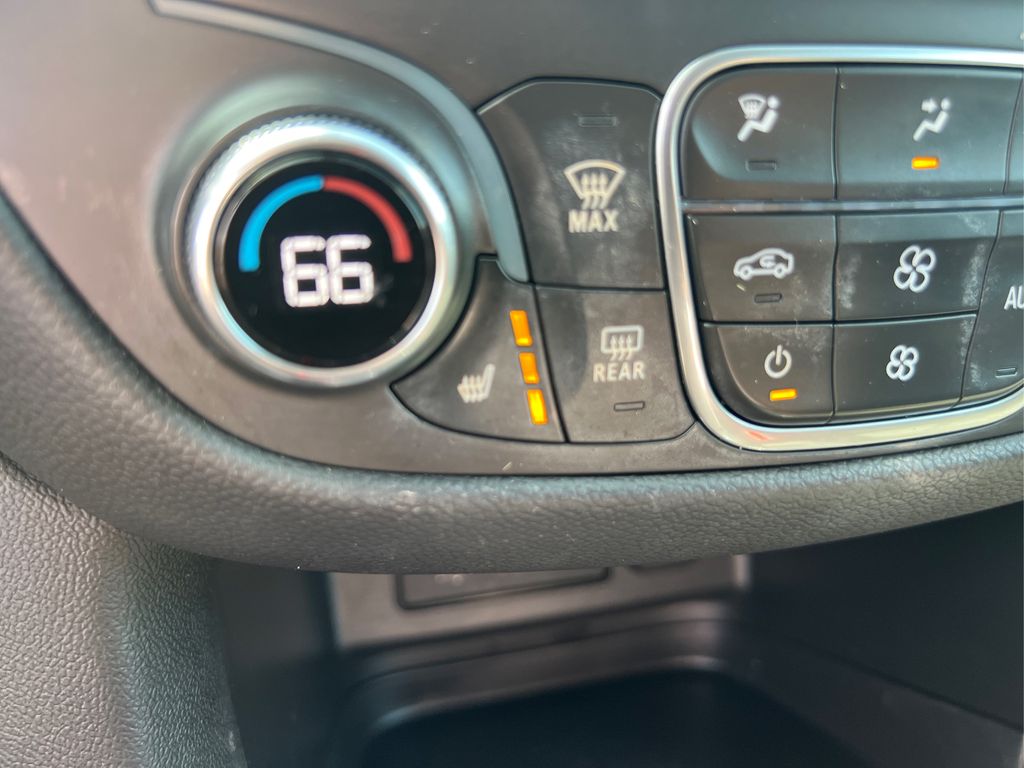 2024 Chevrolet Equinox LT photo 24