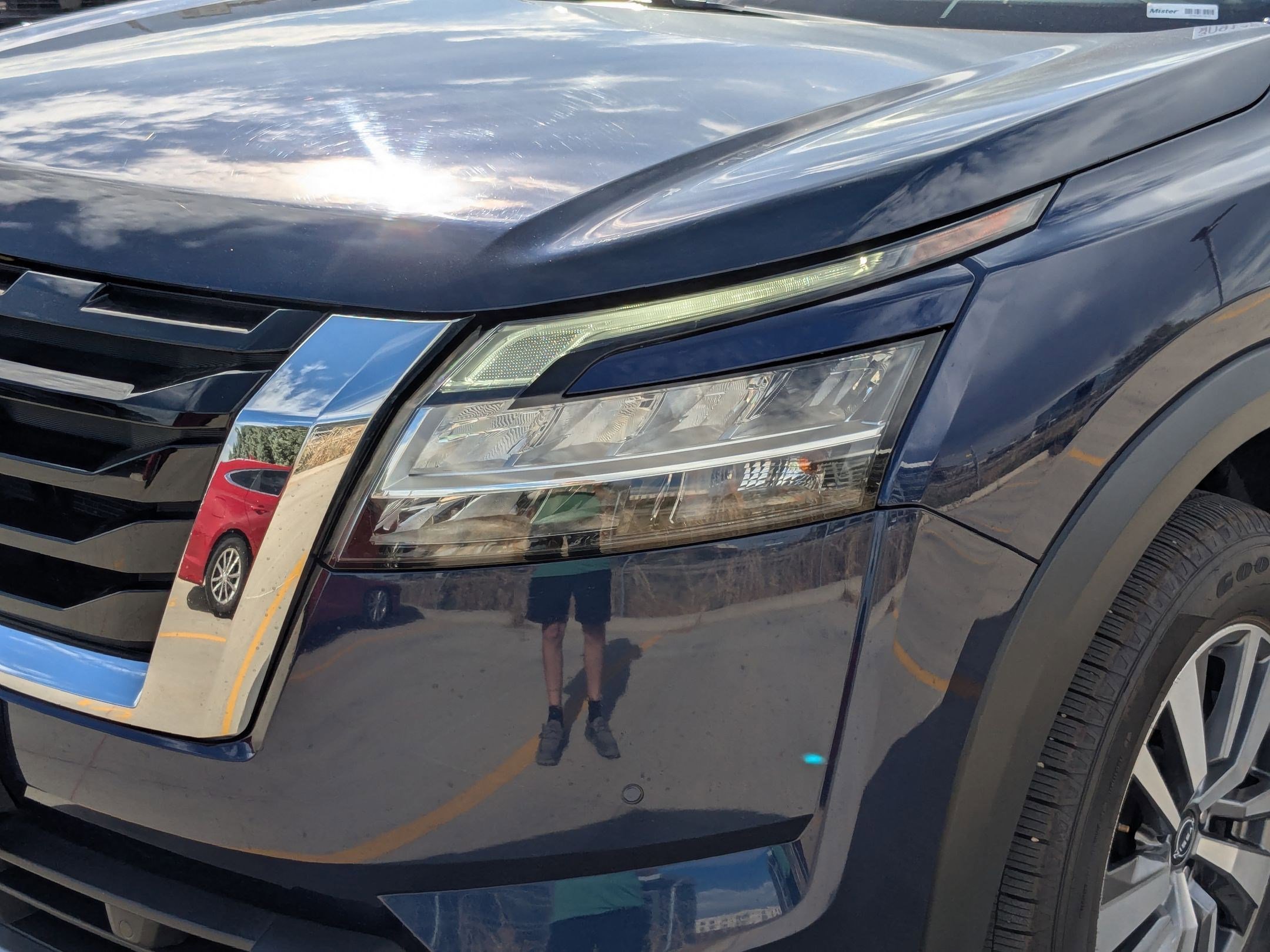 2023 Nissan Pathfinder SL photo 10