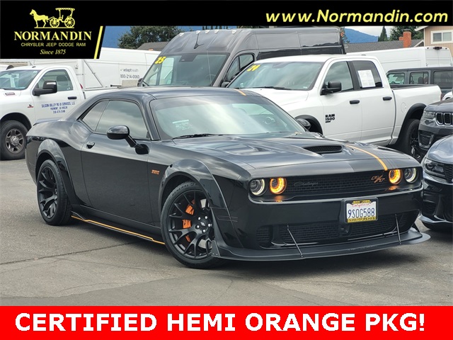 2023 Dodge Challenger R/T's photo