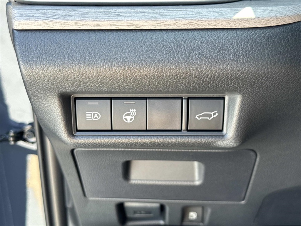 2025 Toyota Grand Highlander Limited photo 12