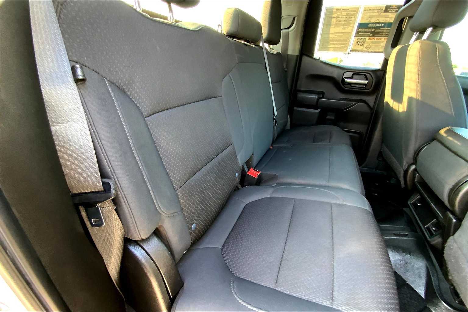 2021 Chevrolet Silverado 1500 Custom photo 18
