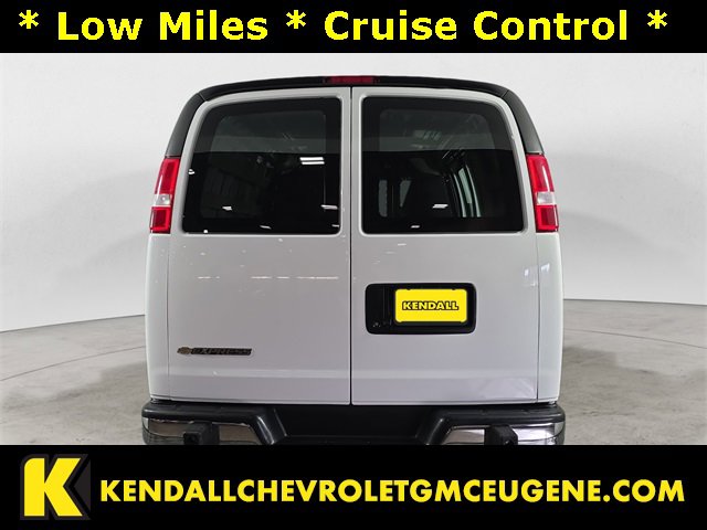 2024 Chevrolet Express Cargo 2500 photo 4