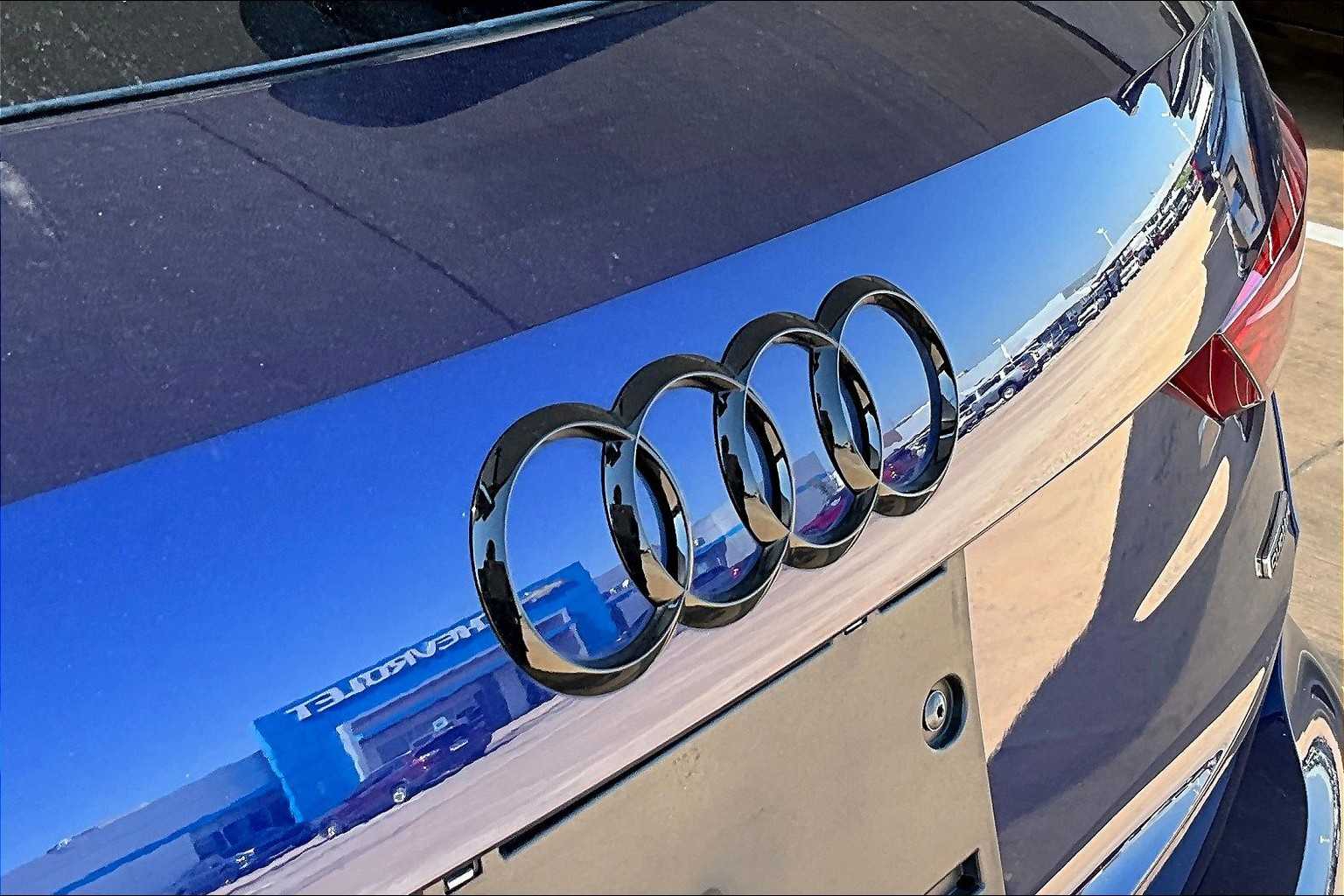 2023 Audi Q3 S line Premium Plus photo 26