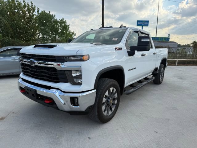 2024 Chevrolet Silverado 3500HD LT's photo
