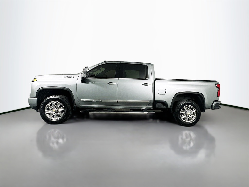2024 Chevrolet Silverado 2500HD High Country photo 4