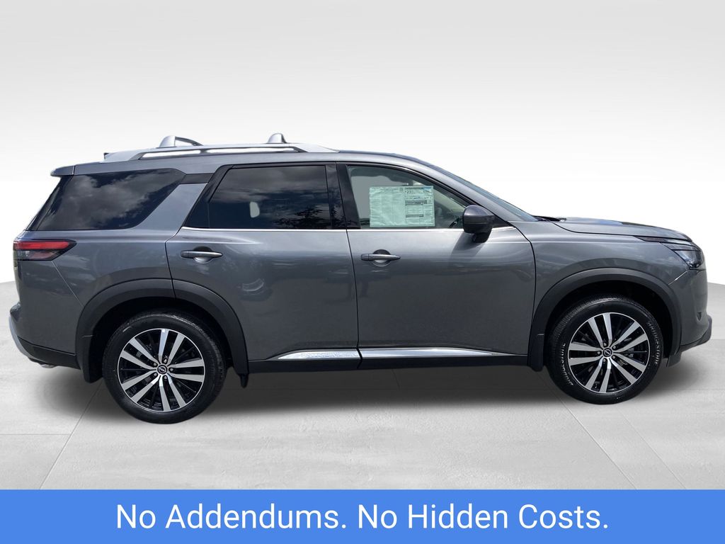 2025 Nissan Pathfinder Platinum photo 3