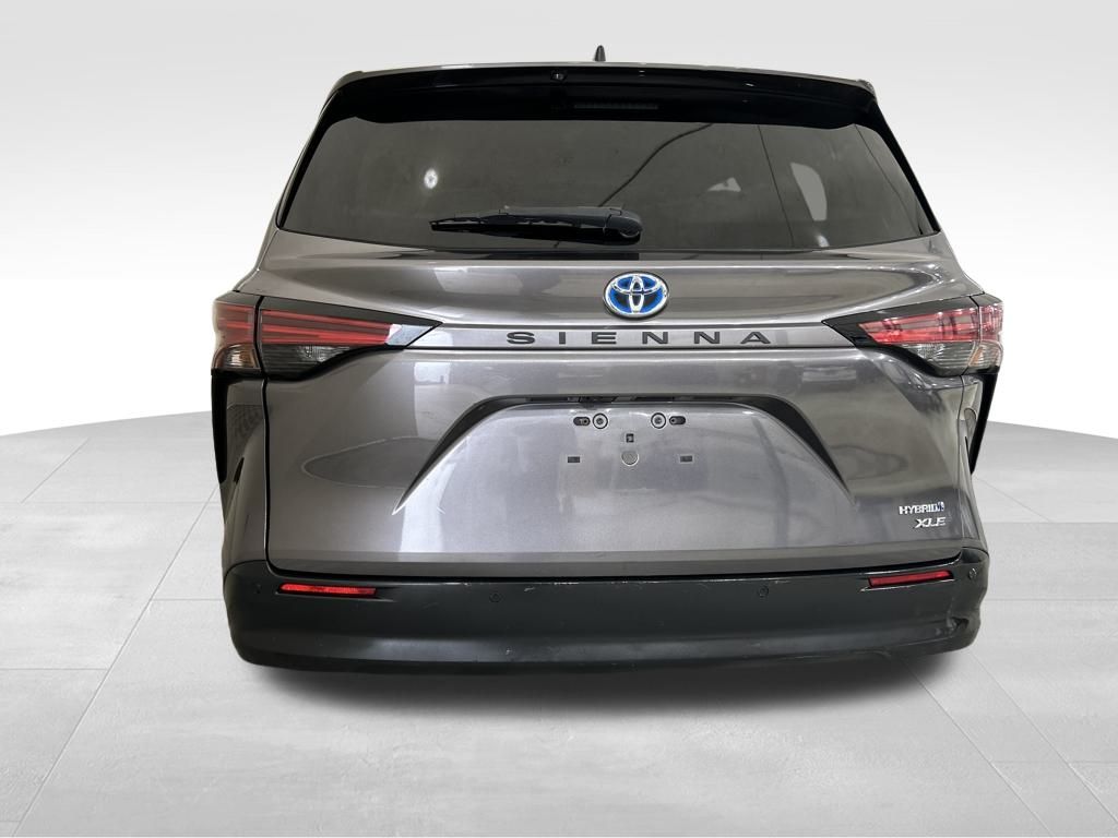 2021 Toyota Sienna XLE photo 15