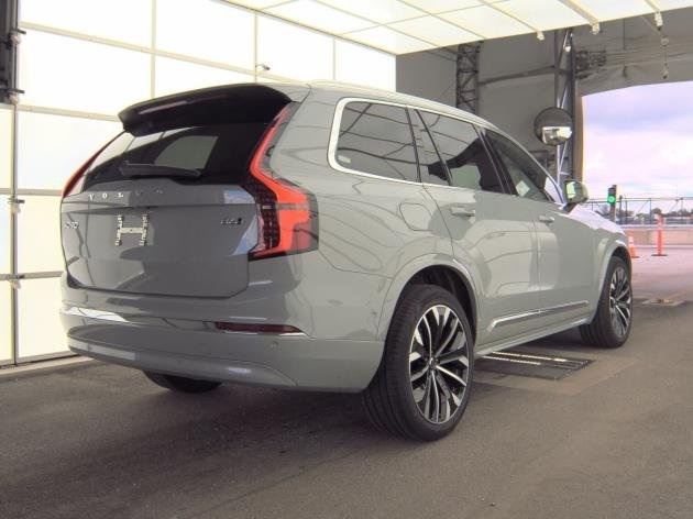 2025 Volvo XC90 Plus photo 4
