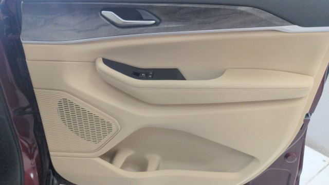 Used 2023 RED Jeep Limited image 26