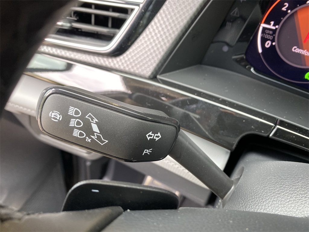 2025 Volkswagen Atlas Peak Edition SE photo 24