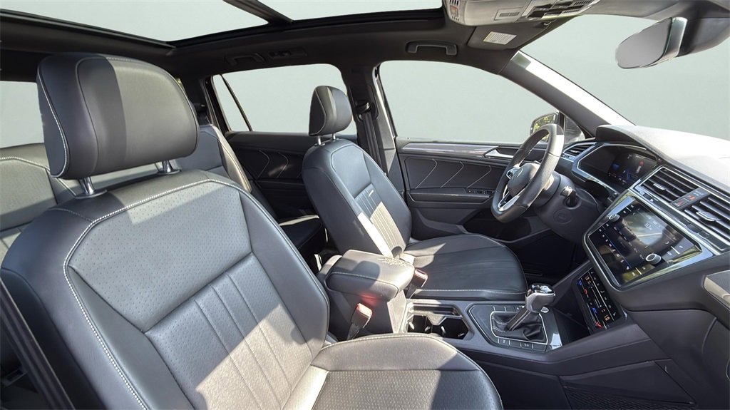 2022 Volkswagen Tiguan SE R-Line Black photo 13