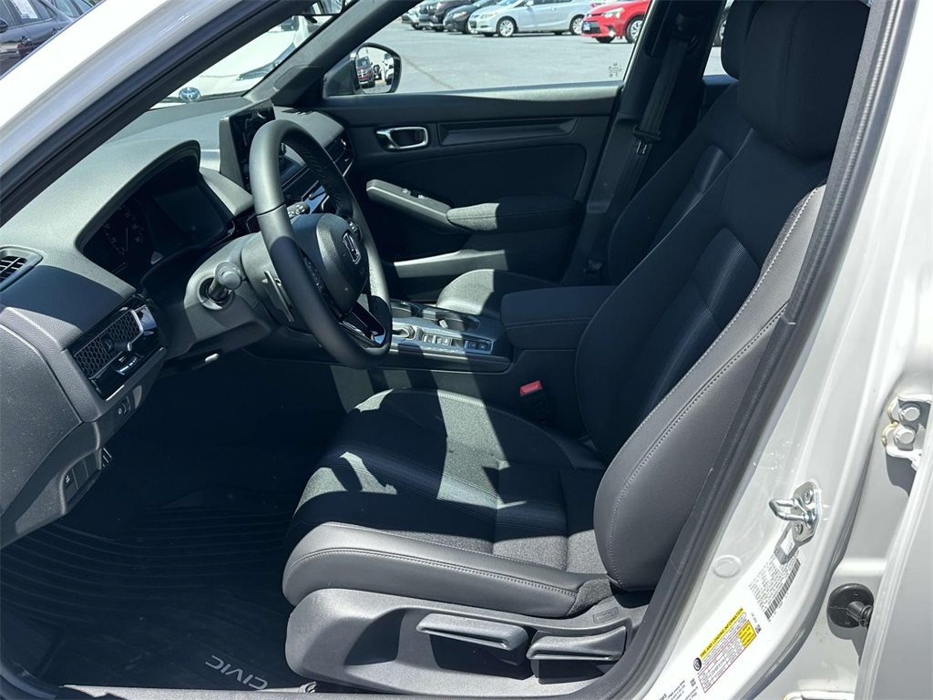 2025 Honda Civic Sport photo 4