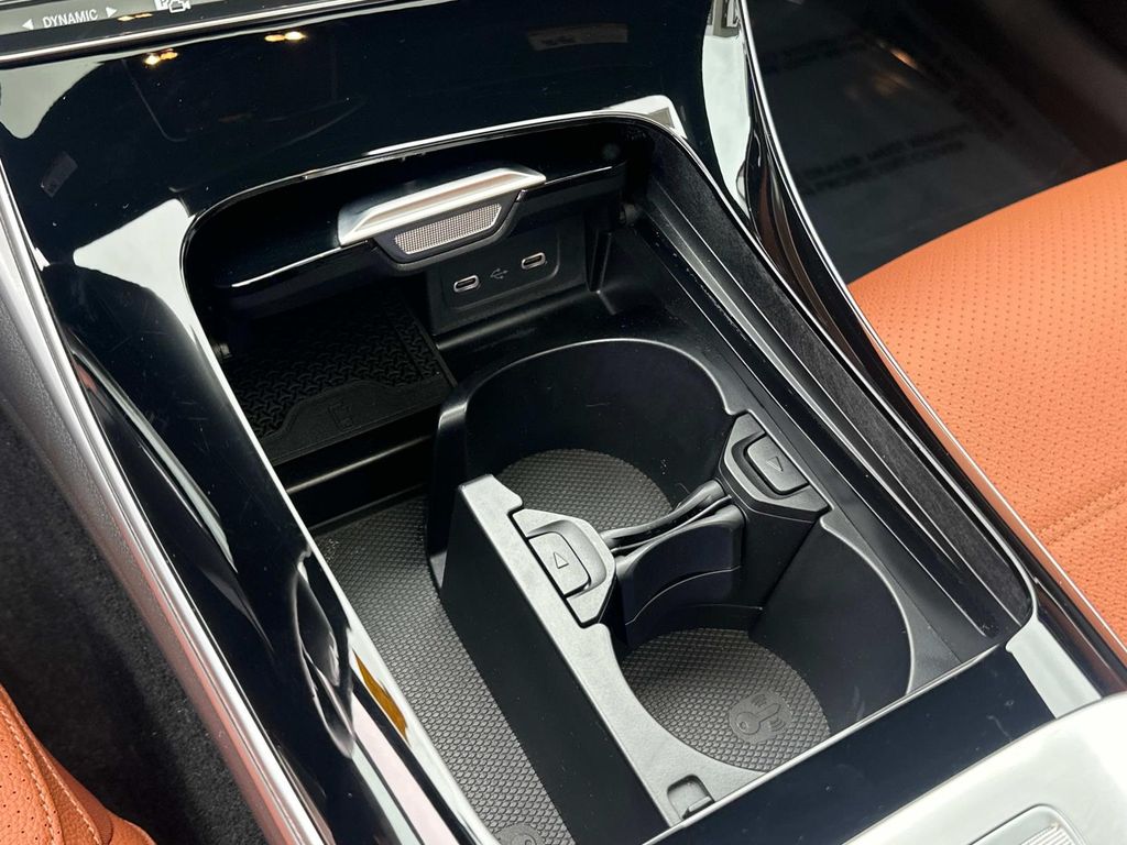2025 Mercedes Benz C 300 4MATIC photo 26