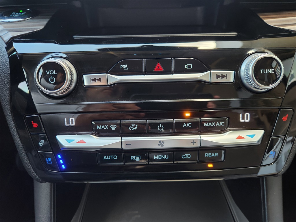 2021 Ford Explorer Limited photo 13