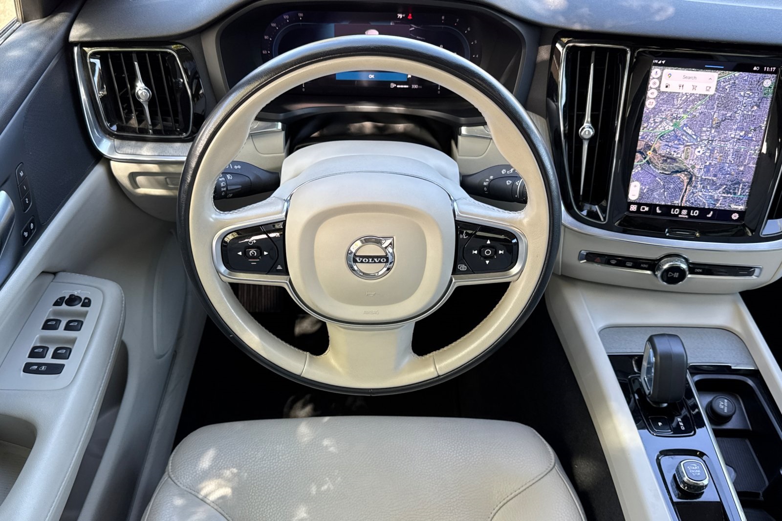 2024 Volvo V60 Cross Country B5 Plus photo 16
