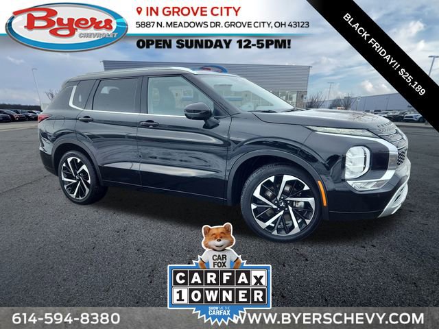 2023 Mitsubishi Outlander SEL's photo