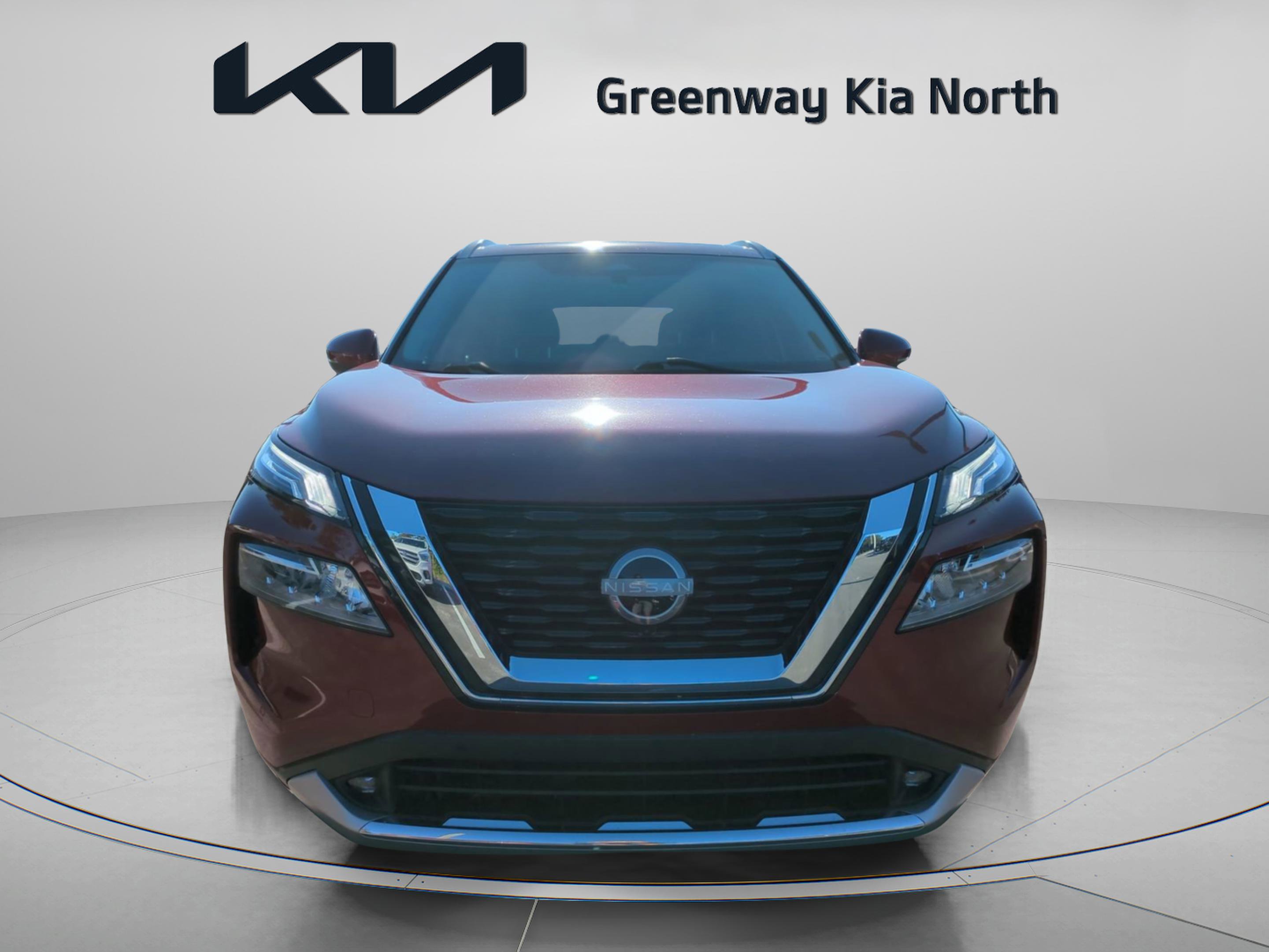 2022 Nissan Rogue Platinum photo 2