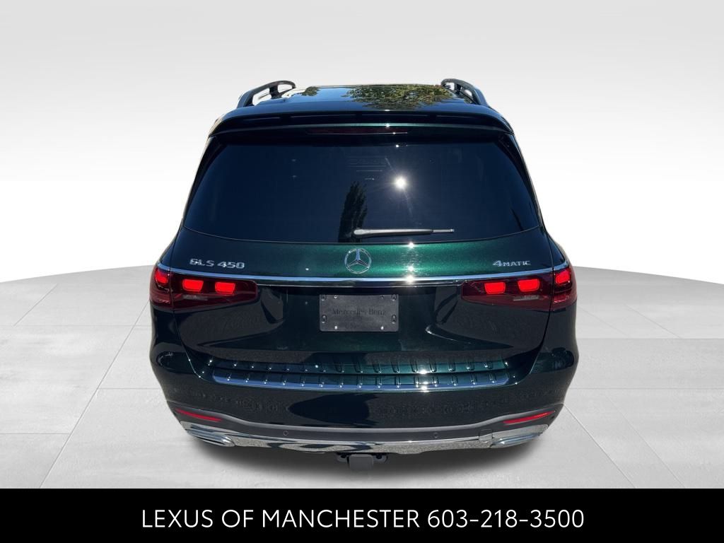 2025 Mercedes Benz GLS 450 4MATIC photo 2