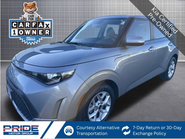 2023 Kia Soul LX's photo