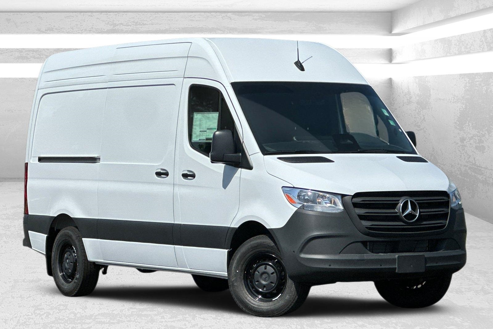 2025 Mercedes-Benz Sprinter Cargo Van Base's photo
