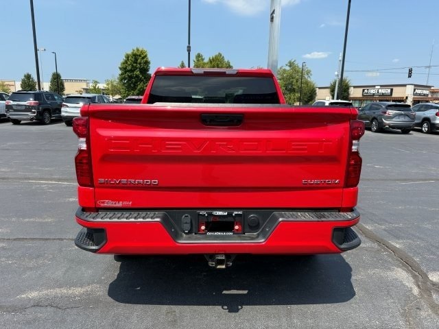 2022 Chevrolet Silverado 1500 Custom photo 3