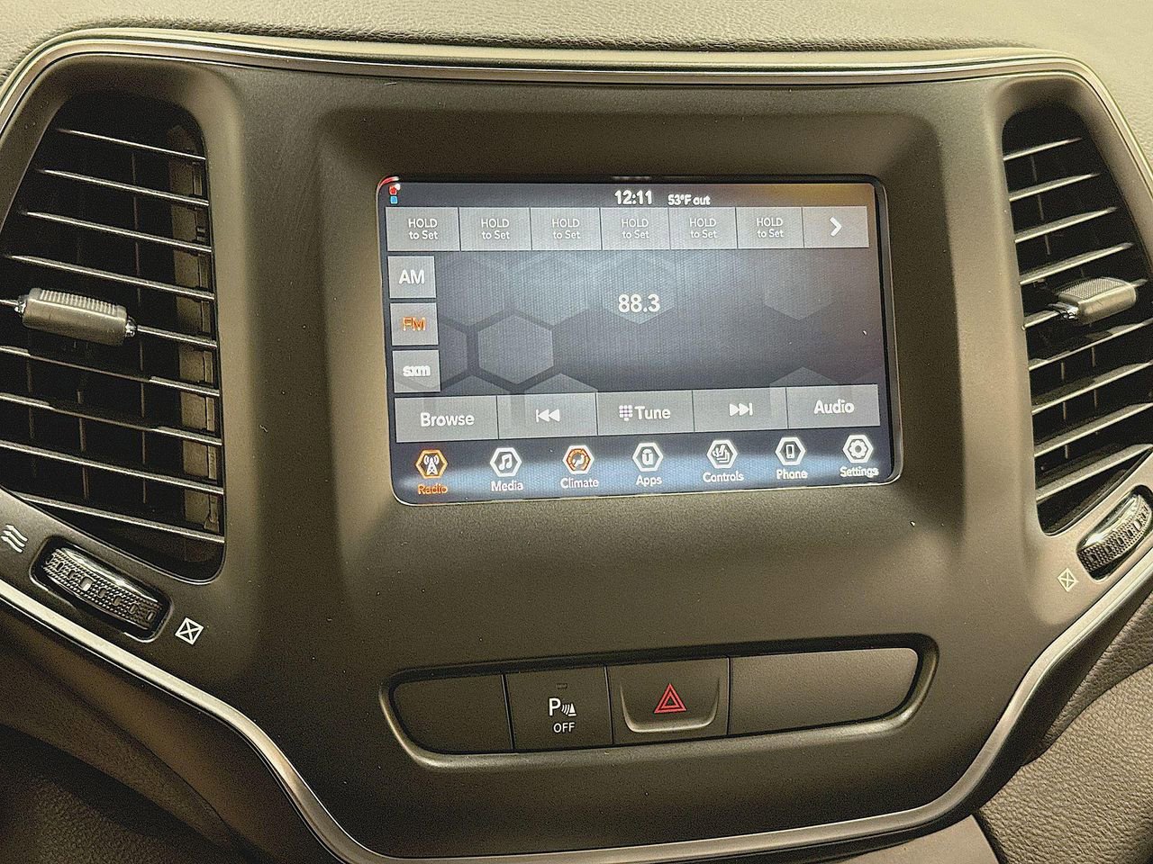 2019 Jeep Cherokee Latitude photo 12