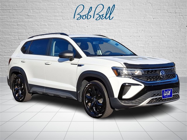 2022 Volkswagen Taos S's photo