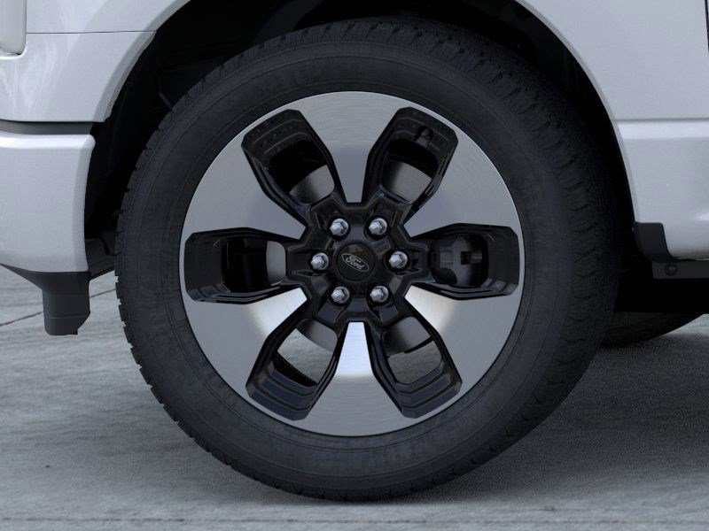 2025 Ford F-150 Lightning Platinum photo 4