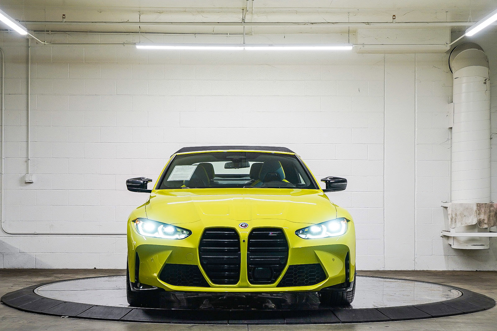 2023 Bmw M4 Competition xDrive Convertible photo 2