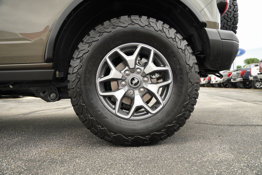2025 Ford Bronco Badlands photo 6