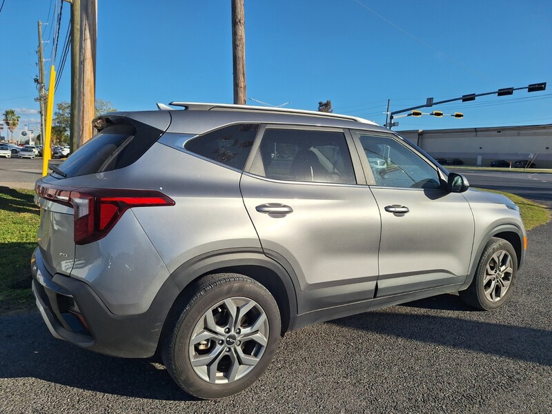 2024 Kia Seltos S photo 4