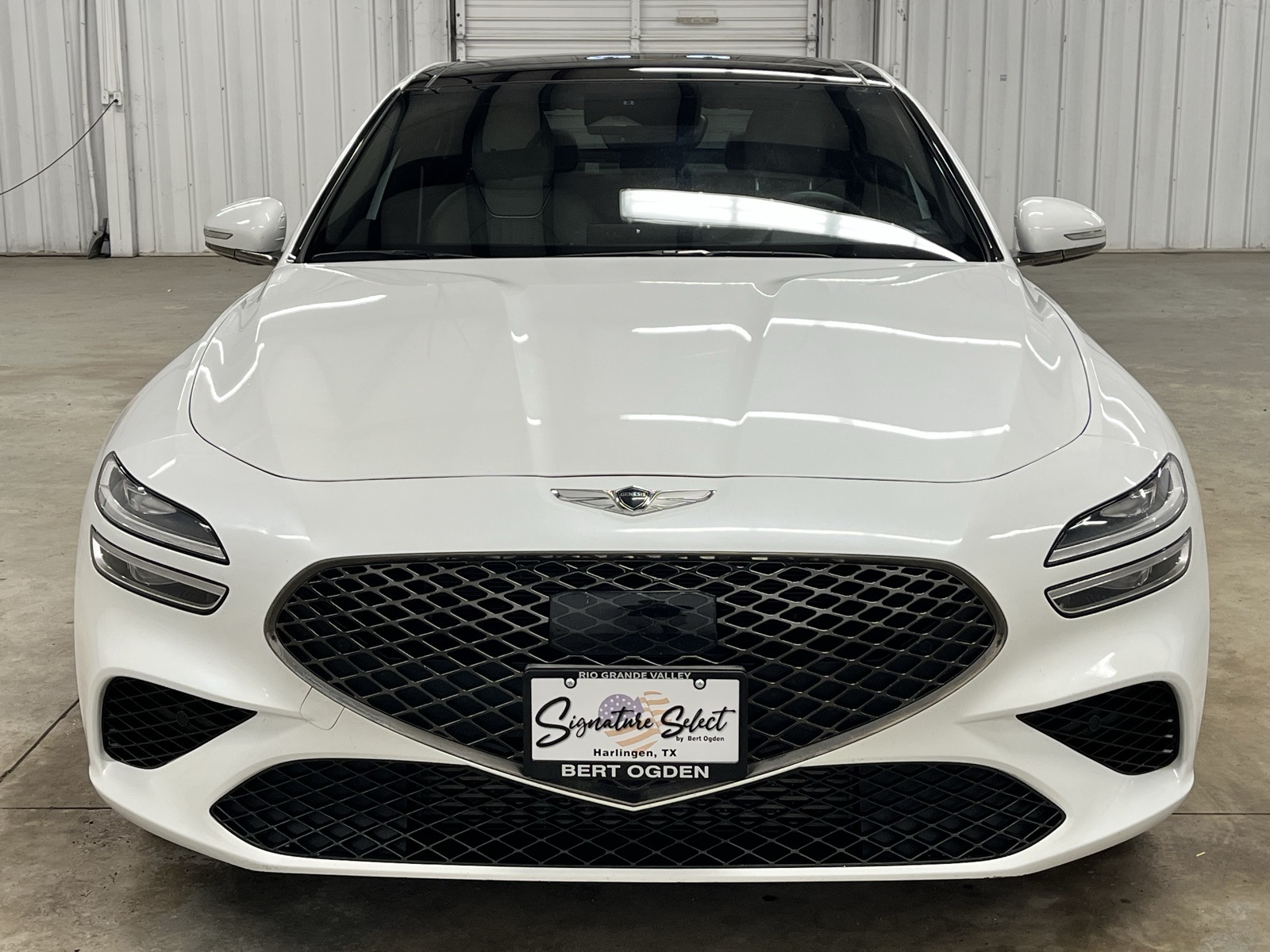 2023 Genesis G70 2.0T Sport Prestige photo 2