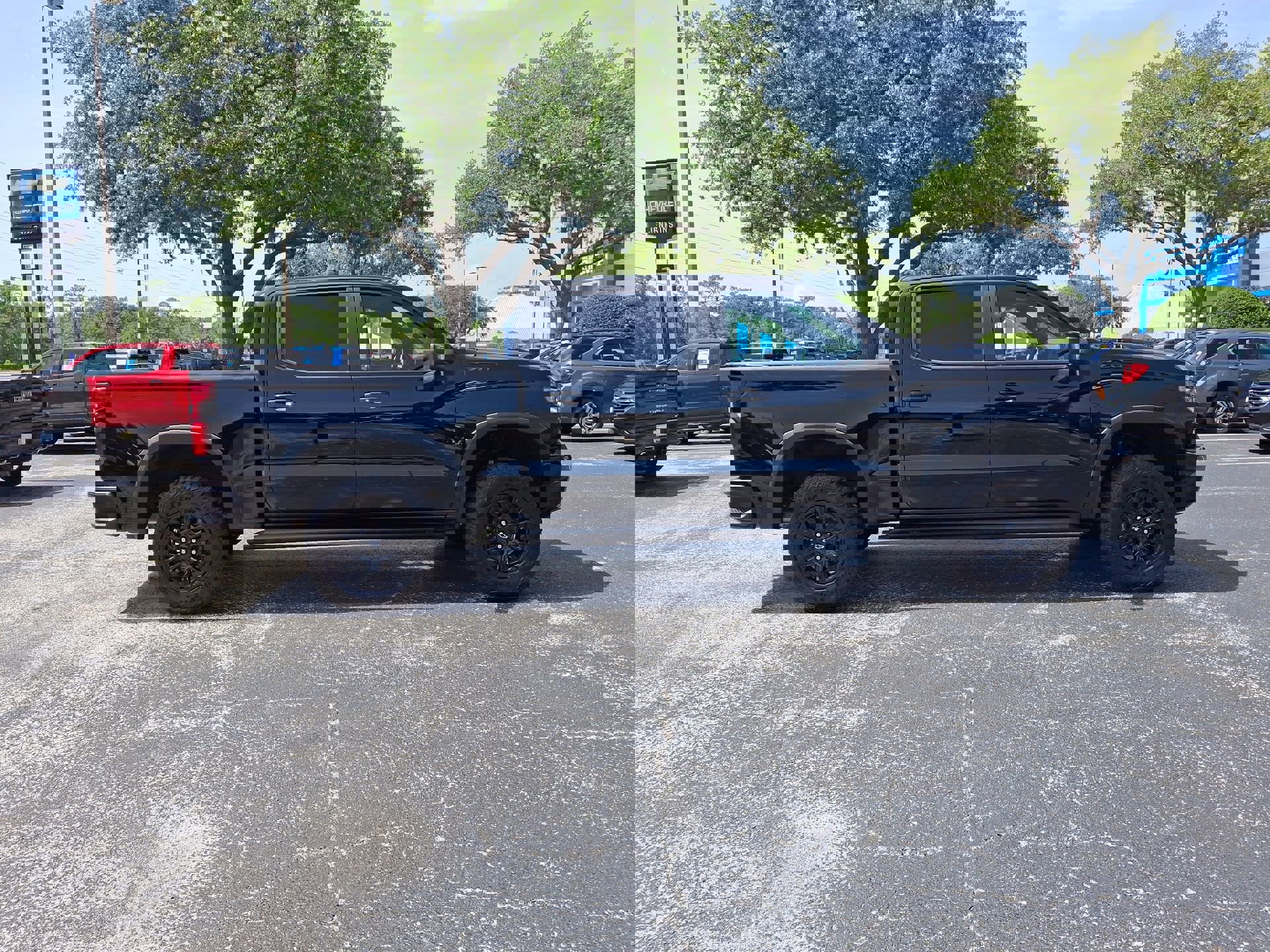 2023 Chevrolet Silverado 1500 ZR2 photo 3