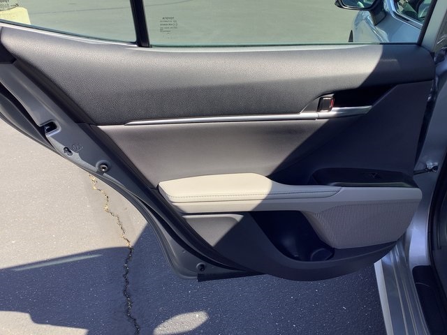2023 Toyota Camry Hybrid XLE photo 24