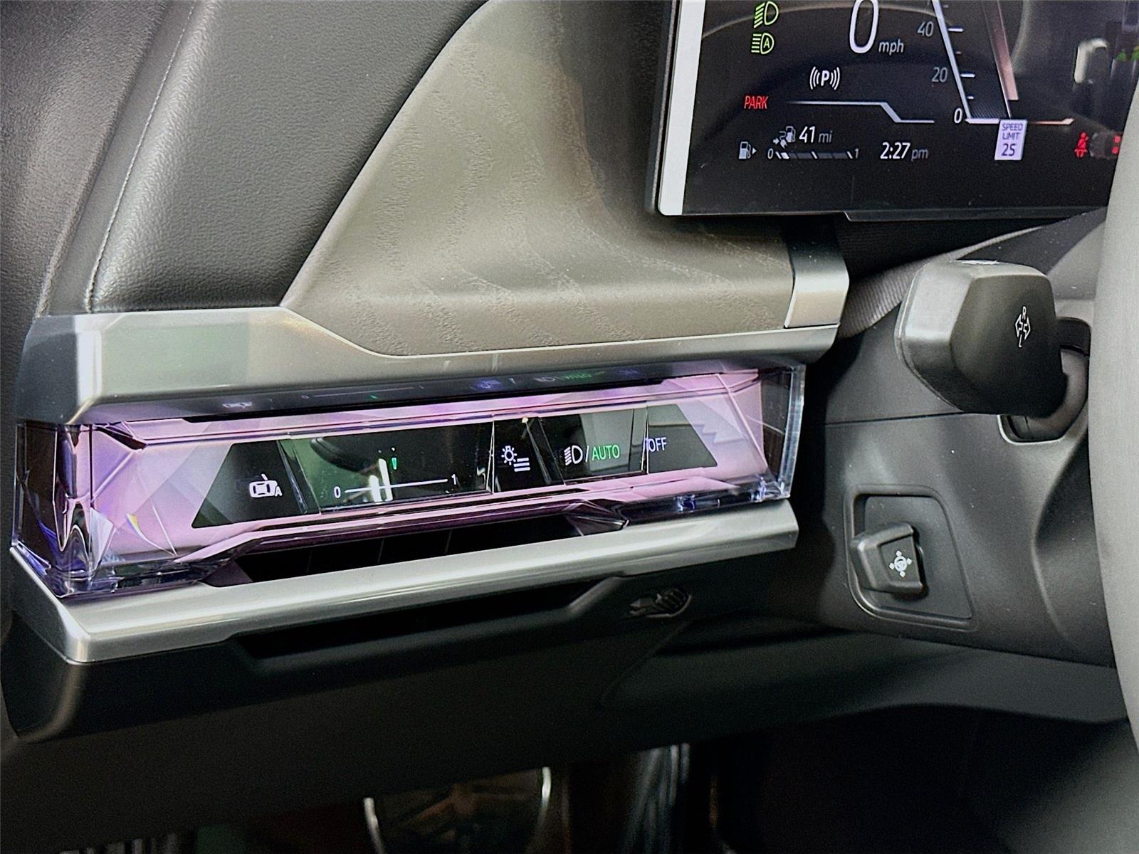 2026 Bmw 750e photo 8