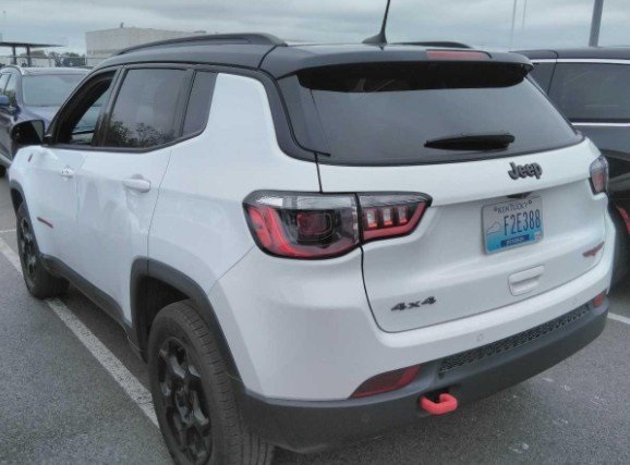 2023 Jeep Compass Trailhawk photo 2