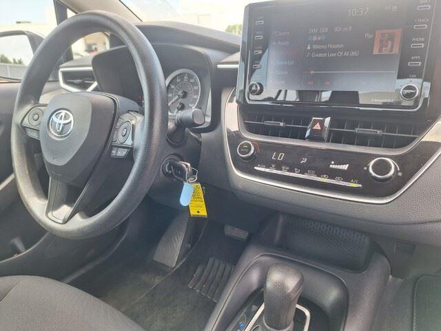 2021 Toyota Corolla LE photo 27