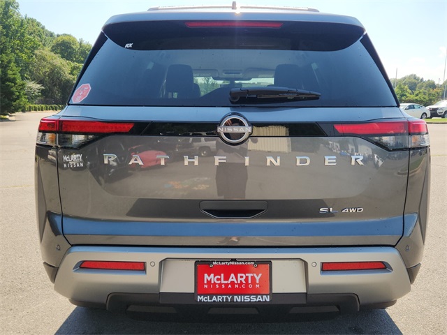 2025 Nissan Pathfinder SL photo 4